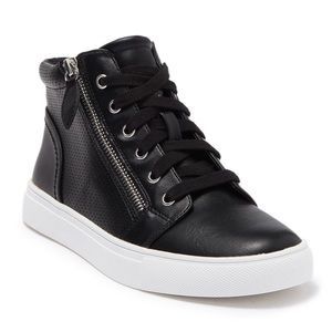NWT Amal high top black sneaker